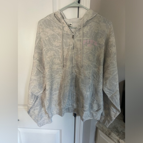 VS PINK Ivy Fleece Oversized Camo Full Zip Sweatshirt Large NWT - Picture 1 of 6